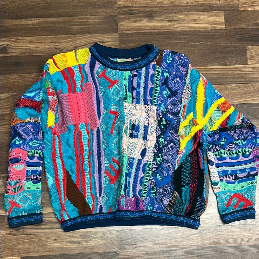 COOGI Crewneck Sweater in Blue and Red with Retro Geometric Design